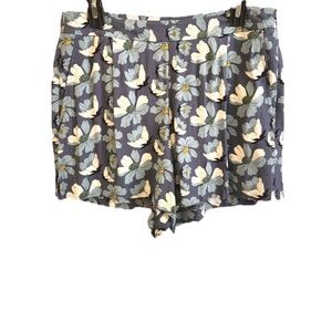 LOFT Outlet Pleated Soft Shorts in Blue Florals Size 0